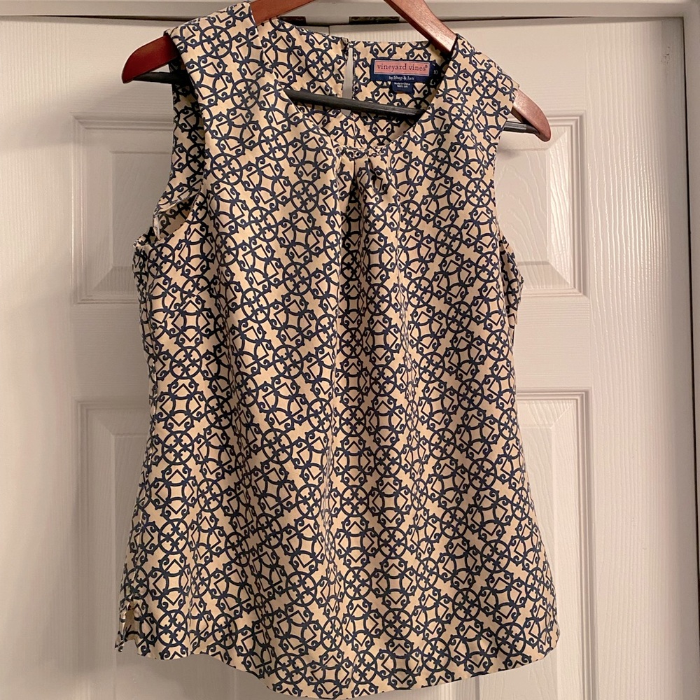 Vineyard Vines sleeveless top